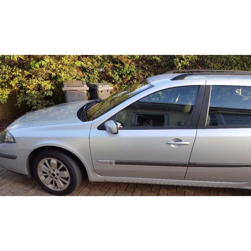 Renault Laguna Estate 2.0 Silver. 12 months MOT. Automatic. Clean condition.