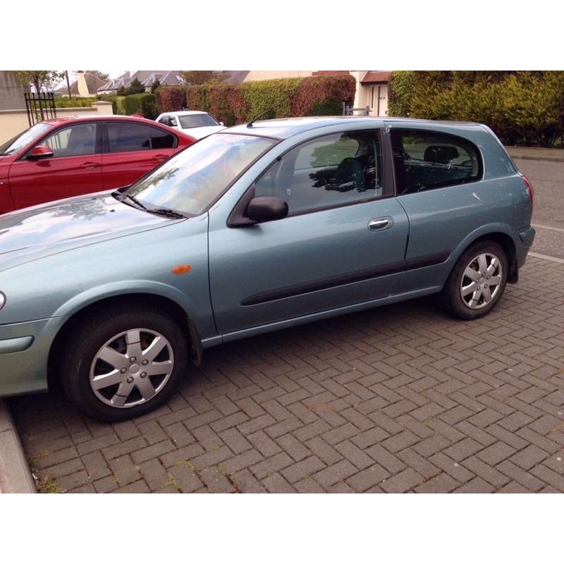 Nissan almera