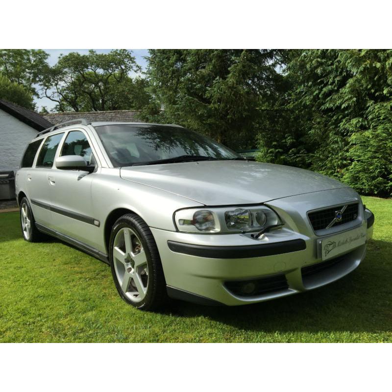 ICONIC VOLVO V70R AWD 300HP V70 R SILVER WITH NAVY LEATHER COLLECTORS INVESTMENT