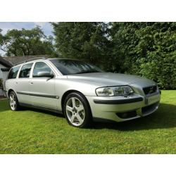 ICONIC VOLVO V70R AWD 300HP V70 R SILVER WITH NAVY LEATHER COLLECTORS INVESTMENT