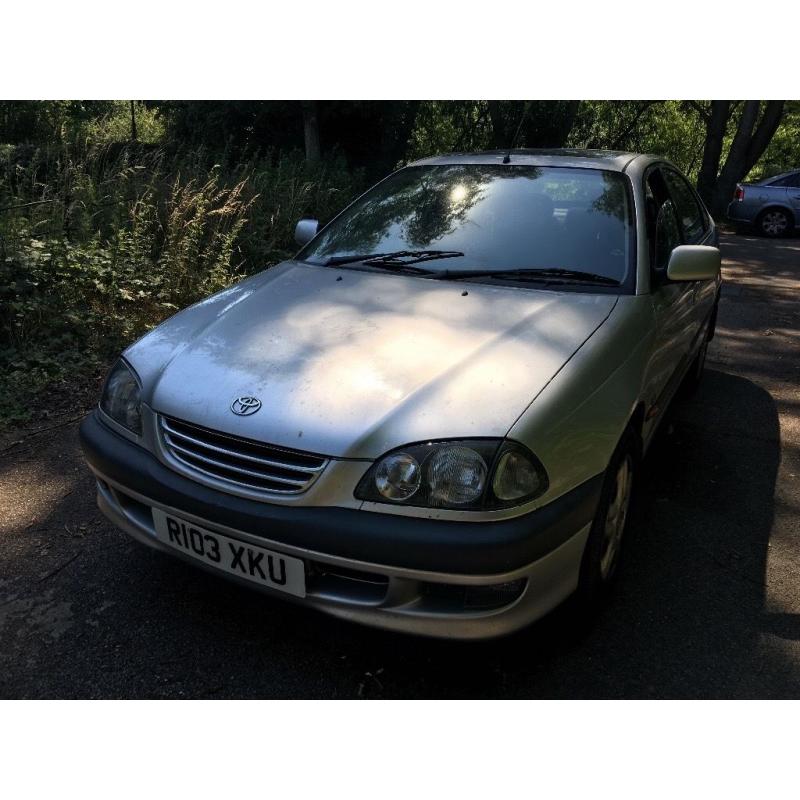 Toyota Avensis GLS 1998cc Petrol Automatic 5 door hatchback R Reg 18/05/1998 Silver