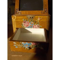 Vintage jewelry box with drawer And Mirror