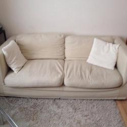 Nice and comfy sofa for 2