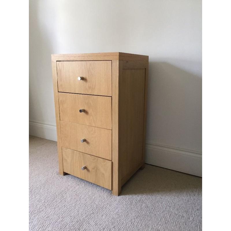 Solid wood chest of drawers