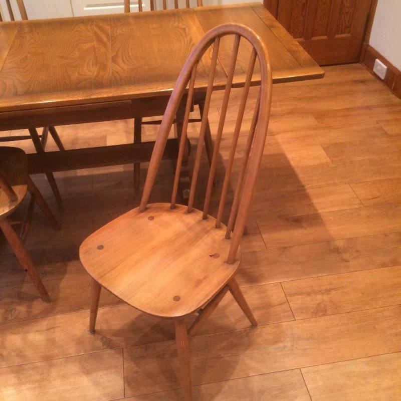 Ercol Drawleaf Table in Golden Dawn Wood with 4 Chairs - Good Condition