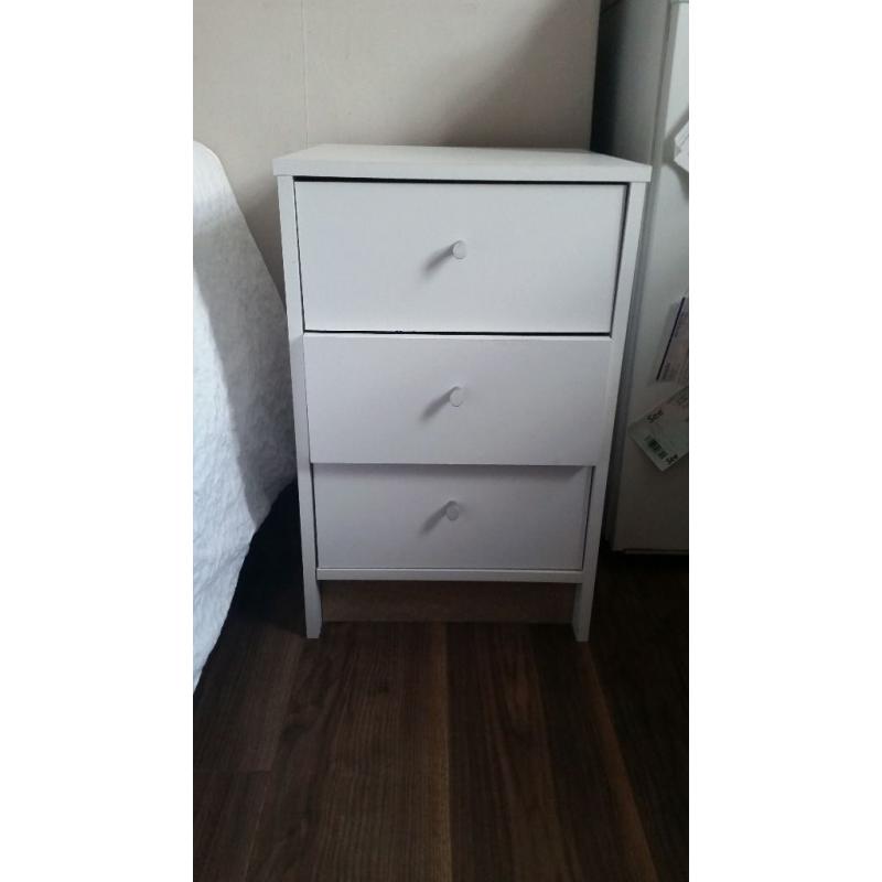 2 three-drawer bedside chest, white