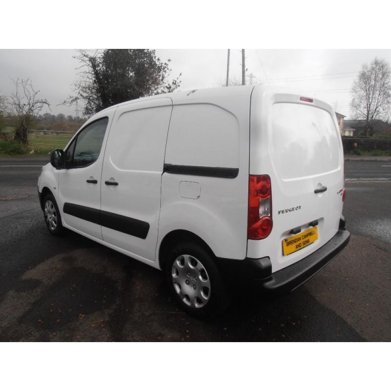 2011 Peugeot Partner SE 625 HDI Van In White