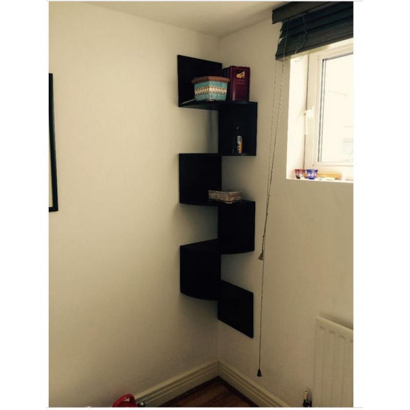 Bookcase/bookshelves