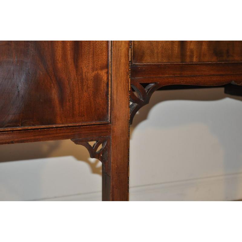 Attractive Large Vintage Flame Mahogany Regency Style Sideboard Cabinet