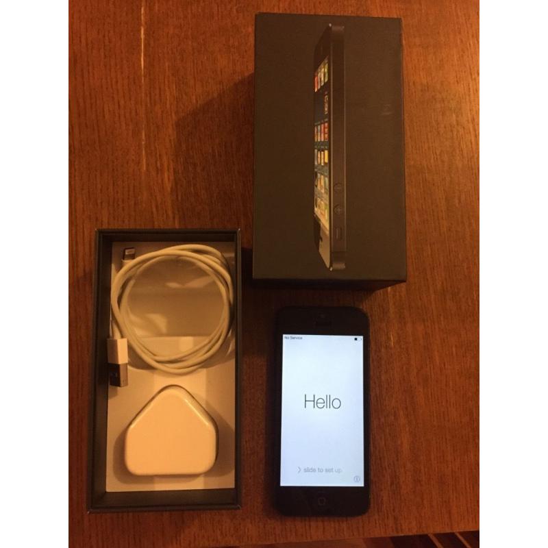 iPhone 5 16GB Black O2 Network & Charger