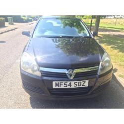 Vauxhall Astra 1.6 MK5 Club 5 doors black in good condition 1 year MOT