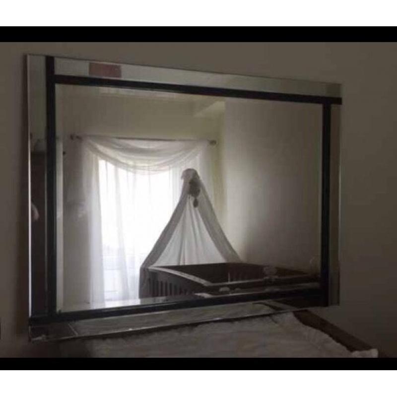 Mirror with black glass outer edge large