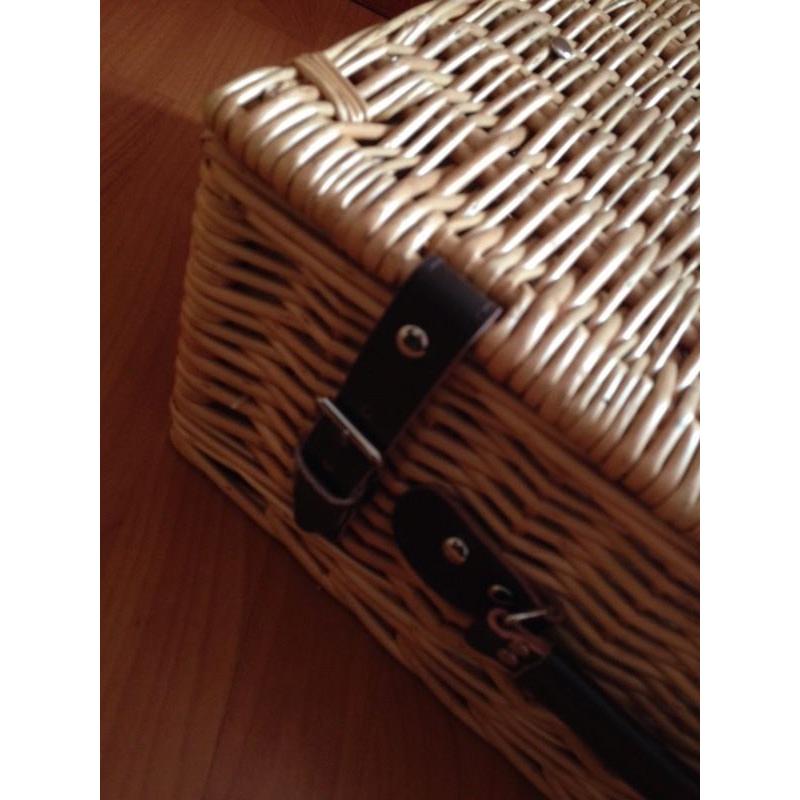 Hamper ex condition