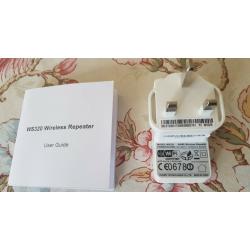 Huawei WS320 Wireless Repeater Wi-Fi range internet extender + manual