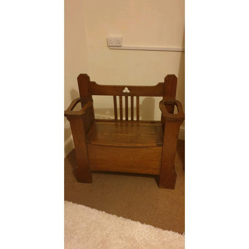 Solid wood storage pew chair